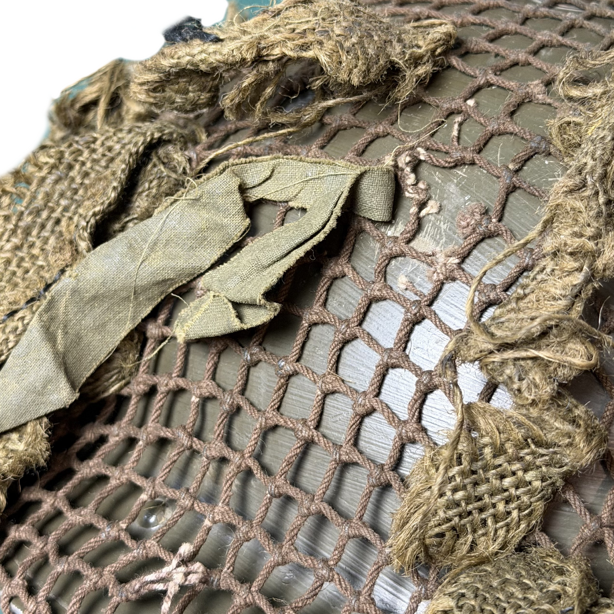 WW2 Canadian Army Mk.II Helmet With Scrimshaw Camouflage Helmet Net 1942