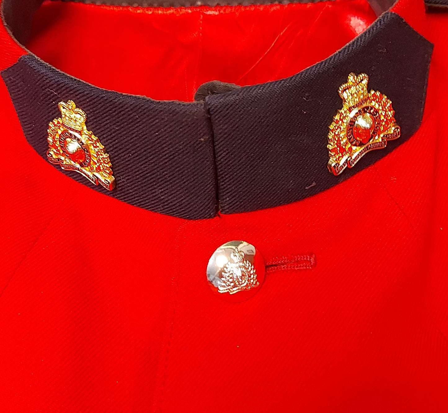 RCMP Royal Canadian Mounted Police Red Serge Tunic