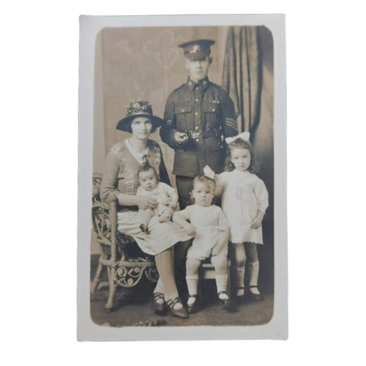 WW1 Canadian Picture Postcard -CMGC Canadian Machine Gun Corps