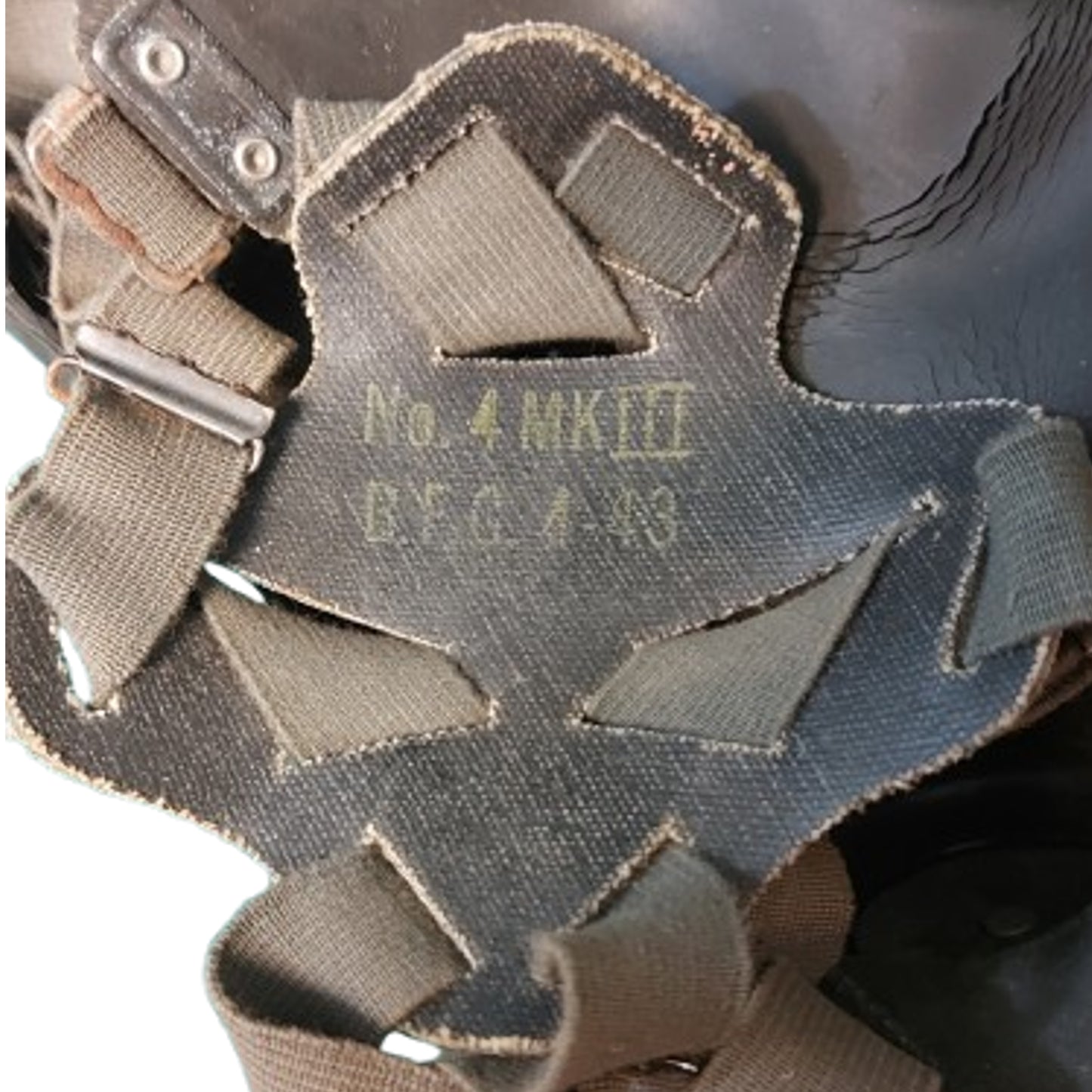 WW2 Canadian Mk.II Light Anti-Gas Respirator In Carrier 1943