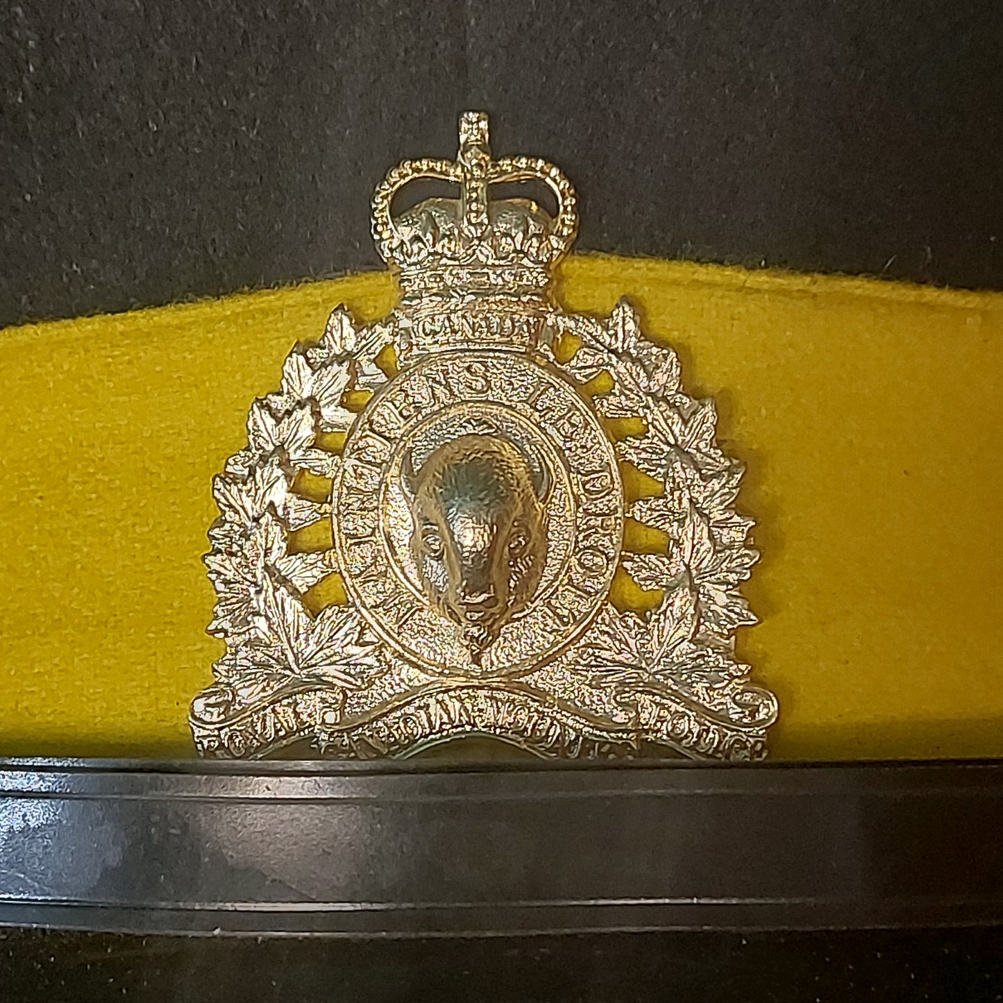 QEII RCMP Royal Canadian Mounted Police Visor Cap With Badge