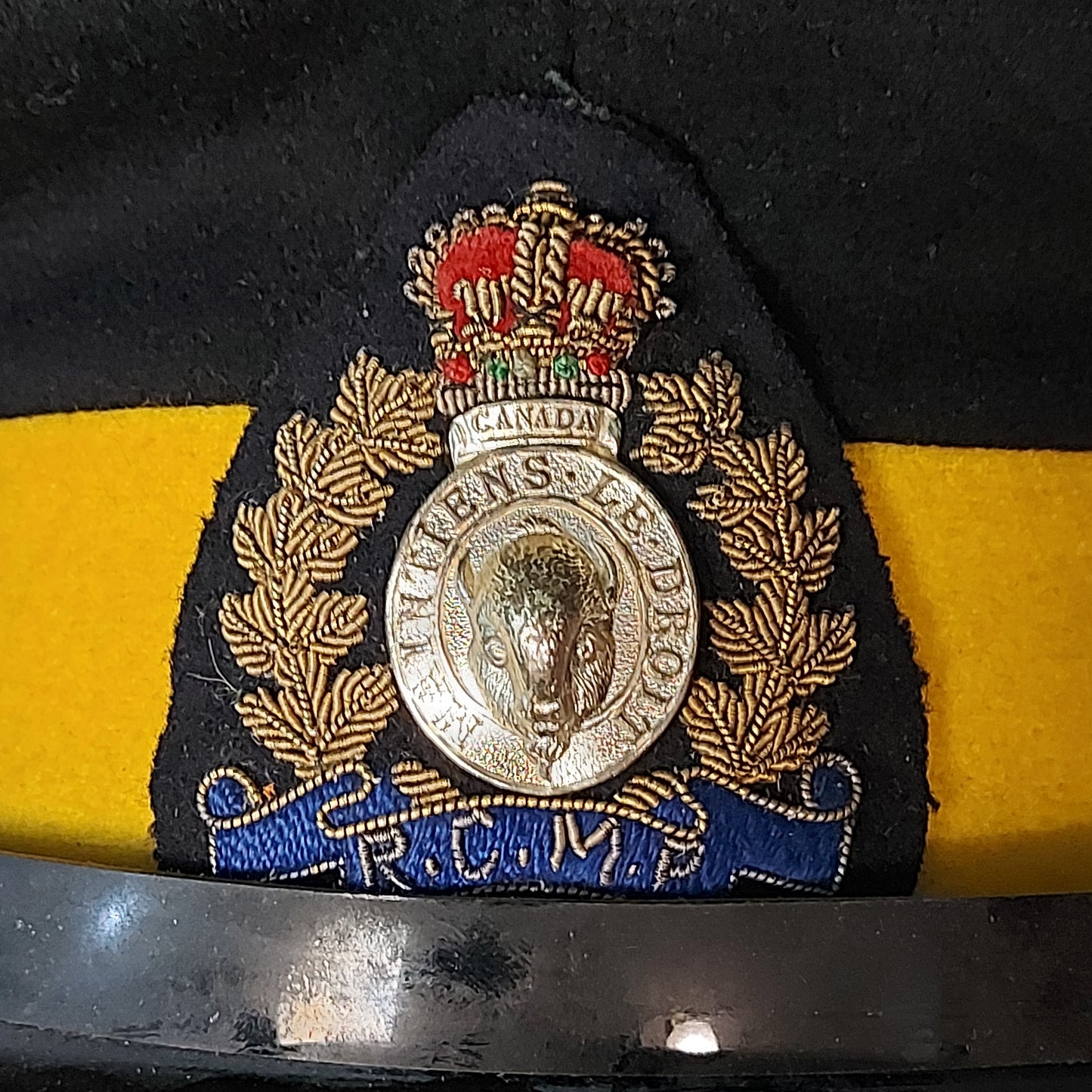 QEII RCMP Royal Canadian Mounted Police Superintendent's Visor Cap