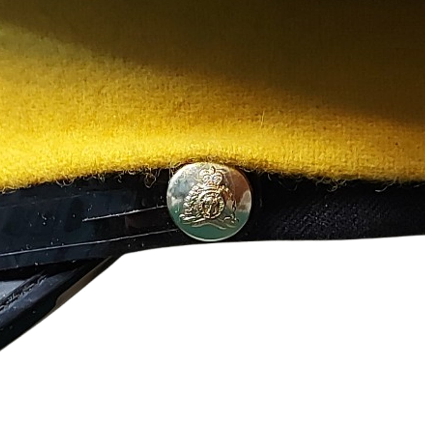 Post-WW2 Canadian QEII RCMP Royal Canadian Mounted Police Visor Cap With Badge