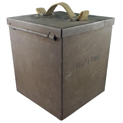 WW2 Canadian 19 Wireless Set Spare Valves Case With Bulbs