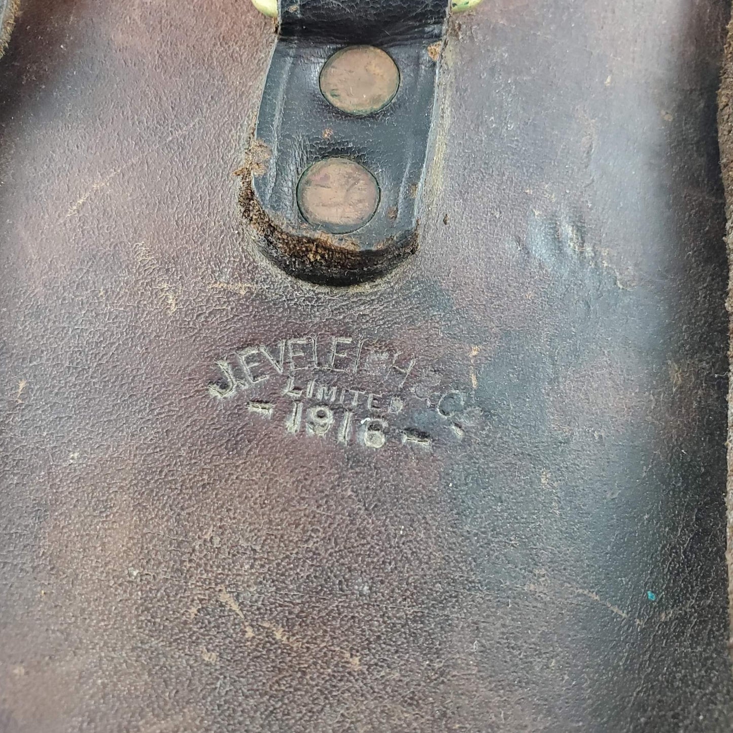 WW1 British Canadian Cavalry Glass Water Bottle In Carrier