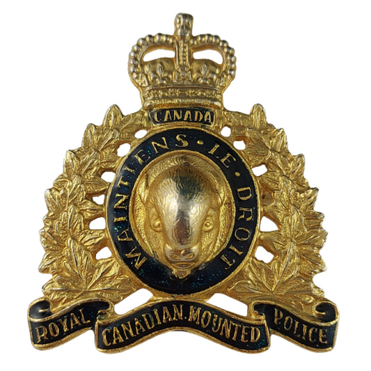 QEII RCMP Royal Canadian Mounted Police Cap Badge