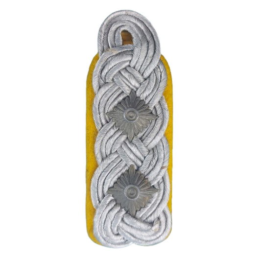 WW2 German Army Signals And Oberst's Shoulder Board
