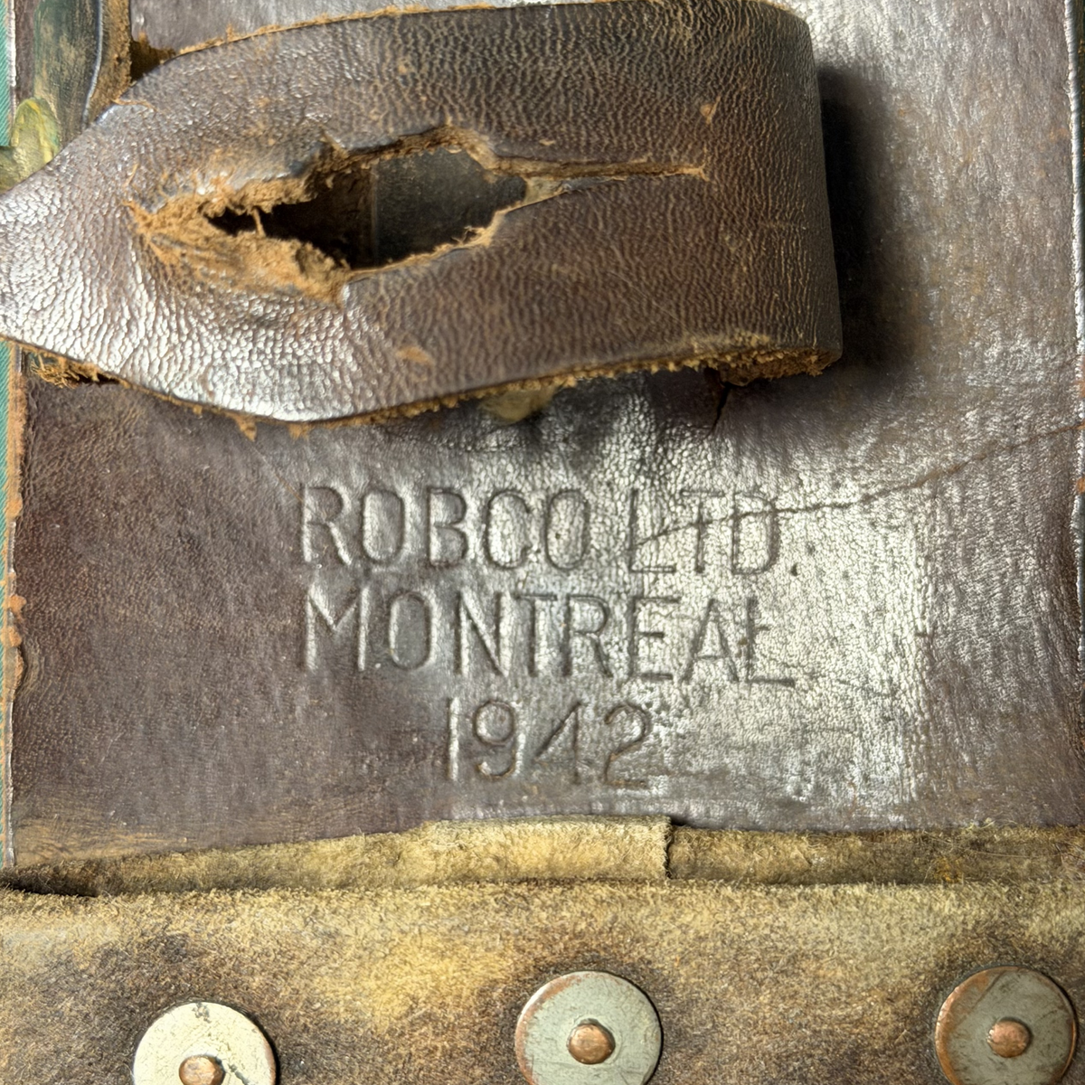 WW2 Canadian Field Machete In 1942 Dated Leather Scabbard