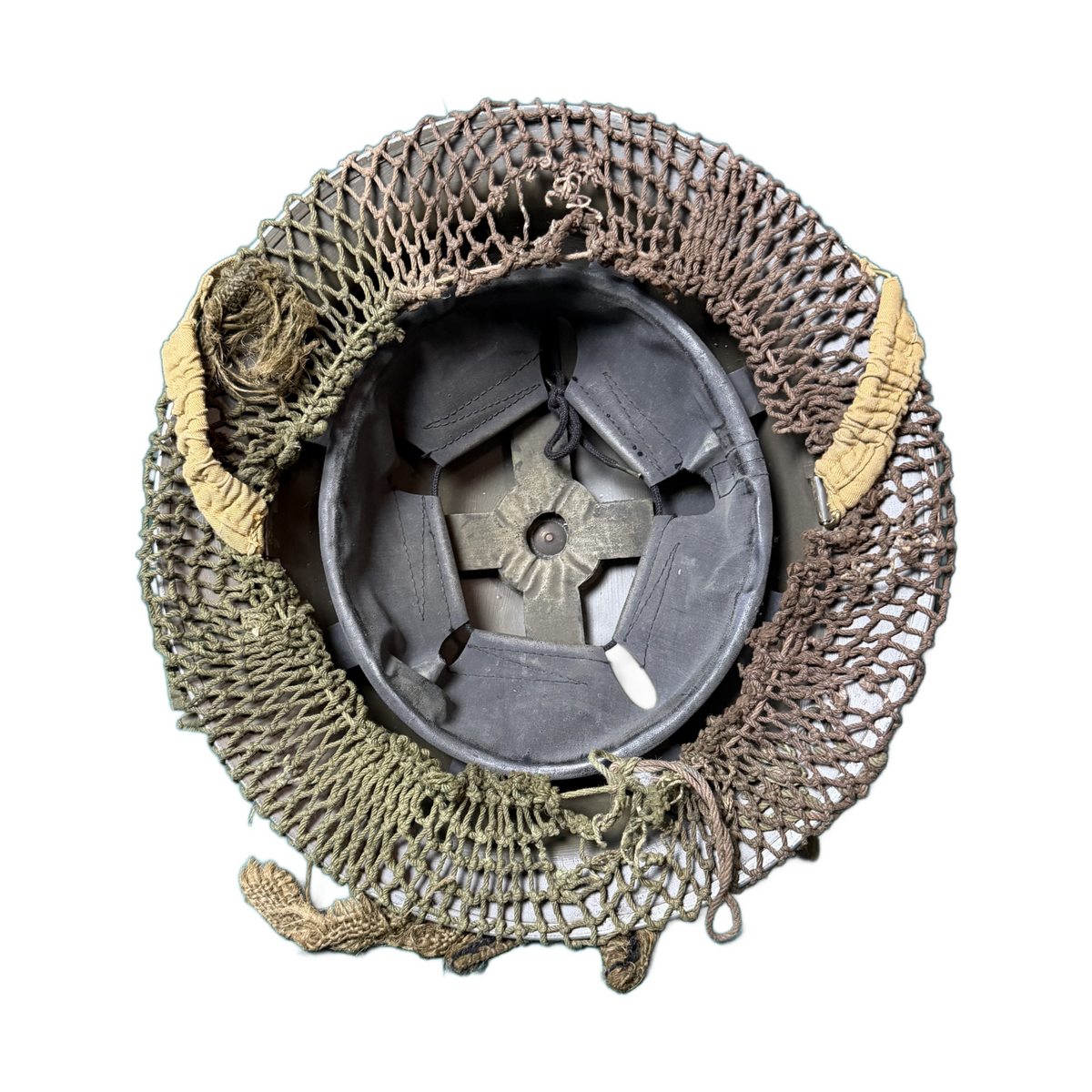 WW2 Canadian Army Mk.II Helmet With Scrimshaw Camouflage Helmet Net 1942