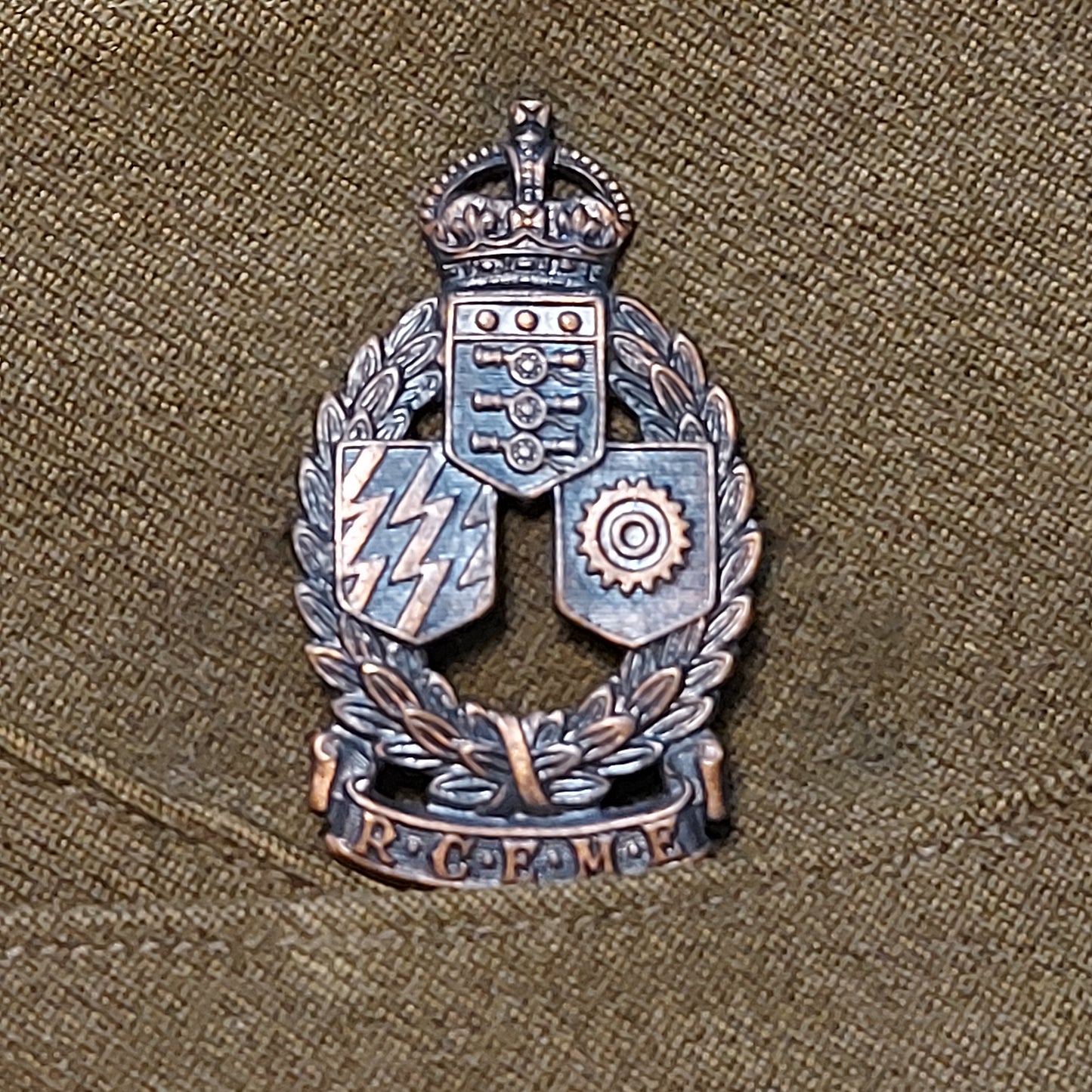 WW2 Canadian Named RCOC Wedge Cap With Badge 1942
