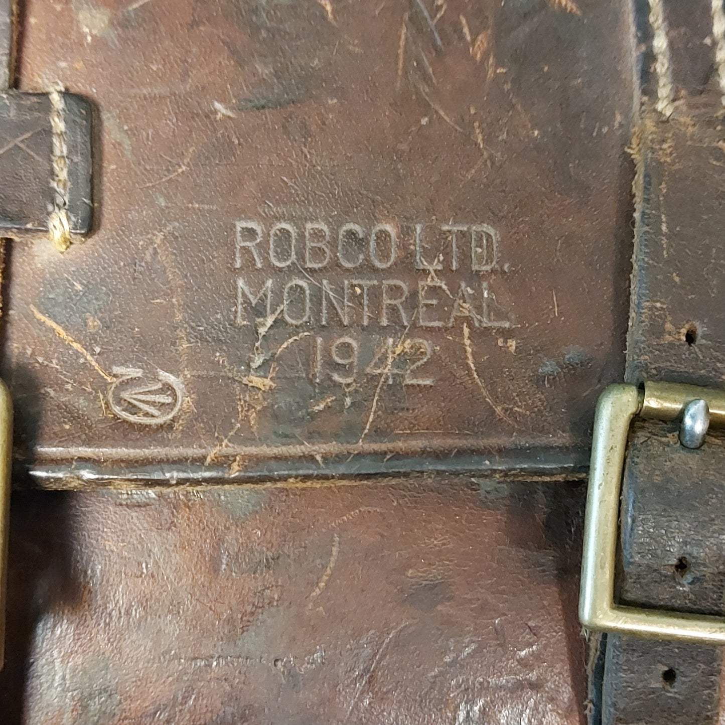 WW2 Canadian Leather Carry Case 1942