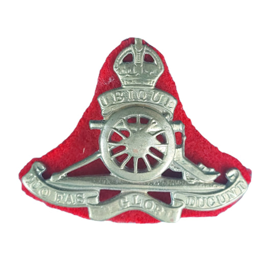 WW2 RCA Royal Canadian Artillery Collar Badge