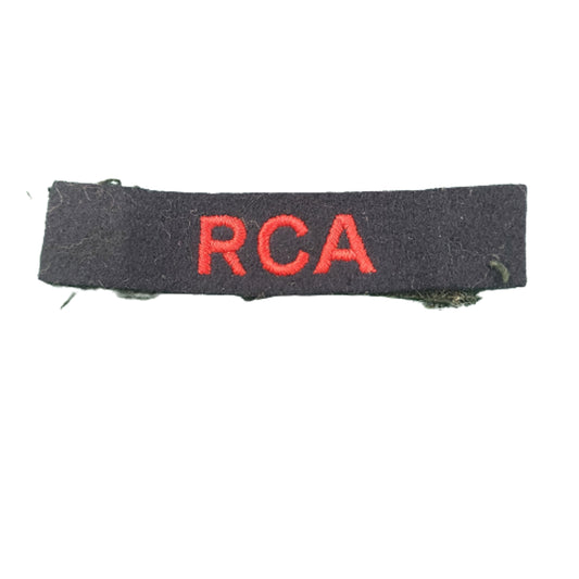 WW2 RCA Royal Canadian Artillery Cloth Slip On- Shoulder Title