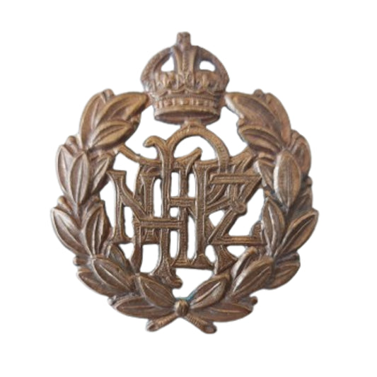 WW2 New Zealand RNZAF Royal New Zealand Air Force Cap Badge