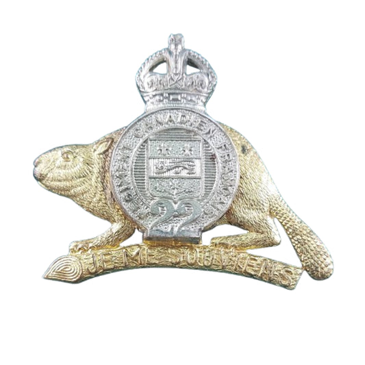 WW2 Canadian R22R Royal 22nd Regiment Cap Badge