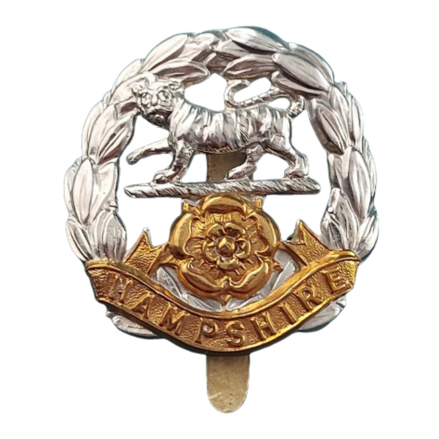 WW2 British Royal Hampshire Regiment Cap Badge