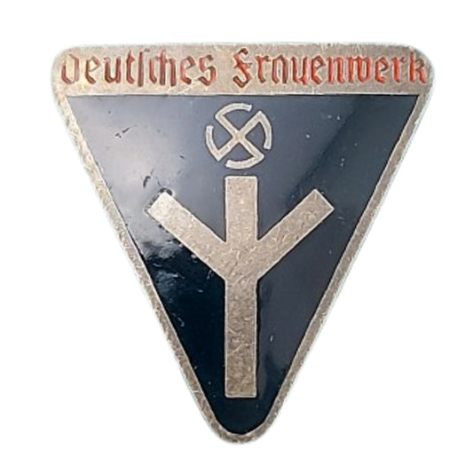 WW2 German NSDAP Deutshes Frauneshaft Membership Badge