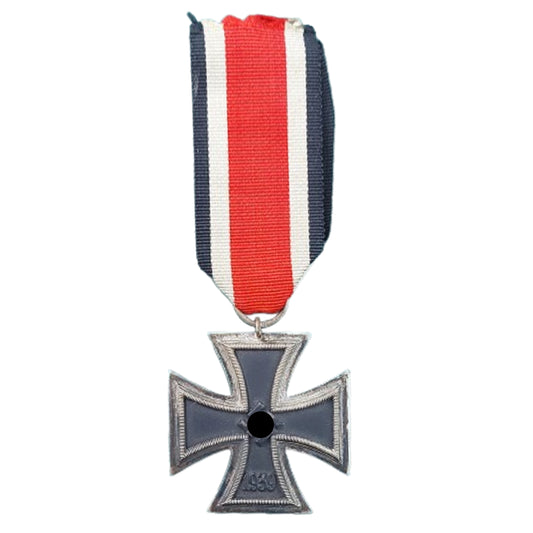 WW2 German Iron Cross 2nd Class Maker Marked