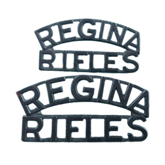 WW2 Canadian Regina Rifles Metal Shoulder Title Pair