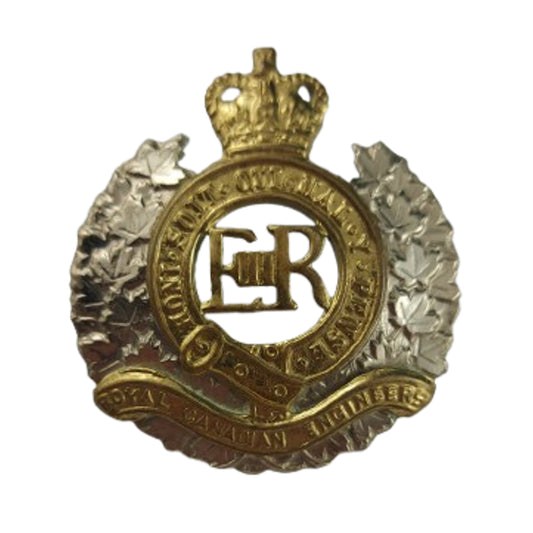 Post-WW2 Canadian RCE Royal Canadian Engineers Cap Badge