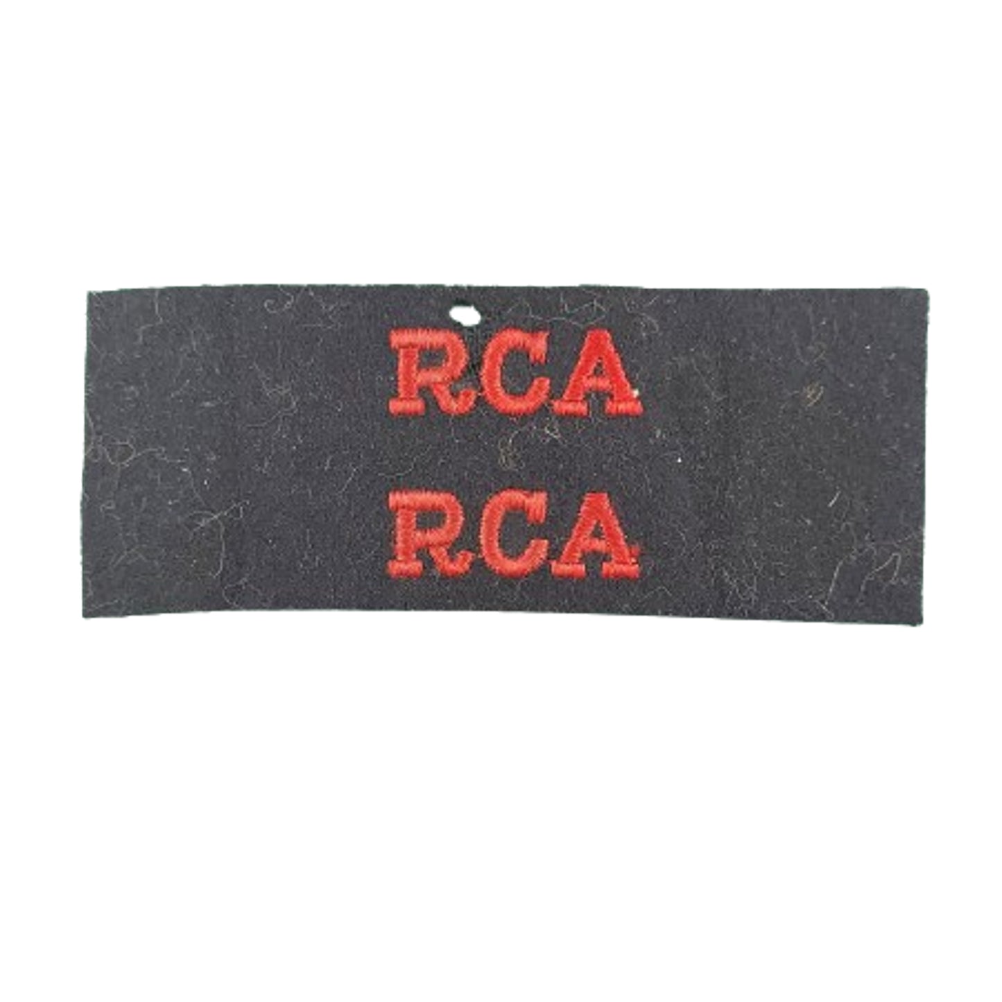 WW2 RCA Royal Canadian Artillery Cloth Shoulder Title / Slip-On Pair