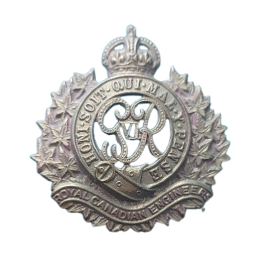 WW2 Canadian RCE Royal Canadian Engineers Cap Badge