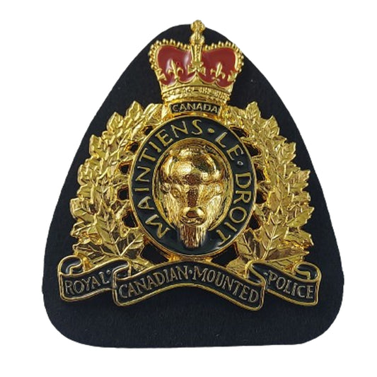 QEII RCMP Royal Canadian Mounted Police Cap Badge -Brass And Enamel Maker Marked