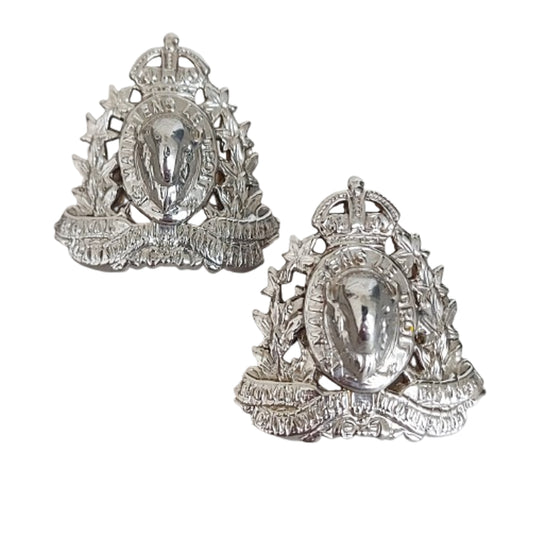 WW2 Royal Canadian Mounted Police RCMP Collar Badge Pair