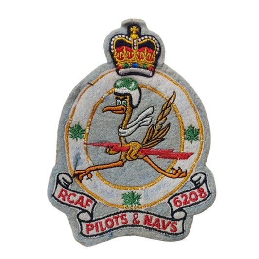 Post-WW2 Canadian RCAF Royal Canadian Air Force 6208 Pilots And Navigators Jacket Crest