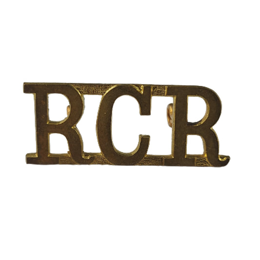 WW2 RCR Royal Canadian Regiment Brass Shoulder Title