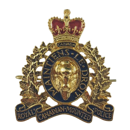 Post-WW2 Canadian QEII RCMP Royal Canadian Mounted Police Cap Badge 1979 Issue