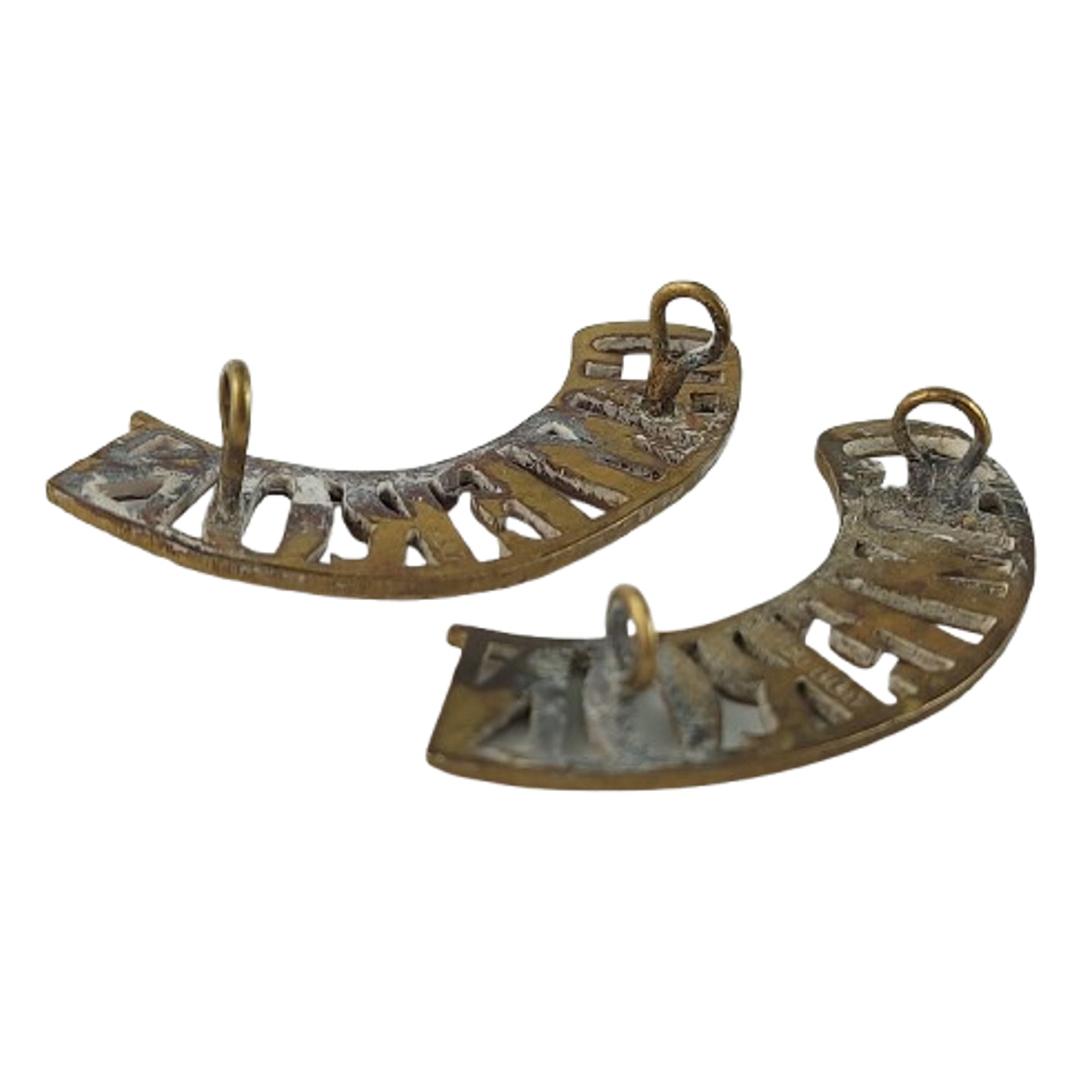 WW2 Canadian Queens Own Cameron Highlanders of Canada Brass Shoulder Title Pair