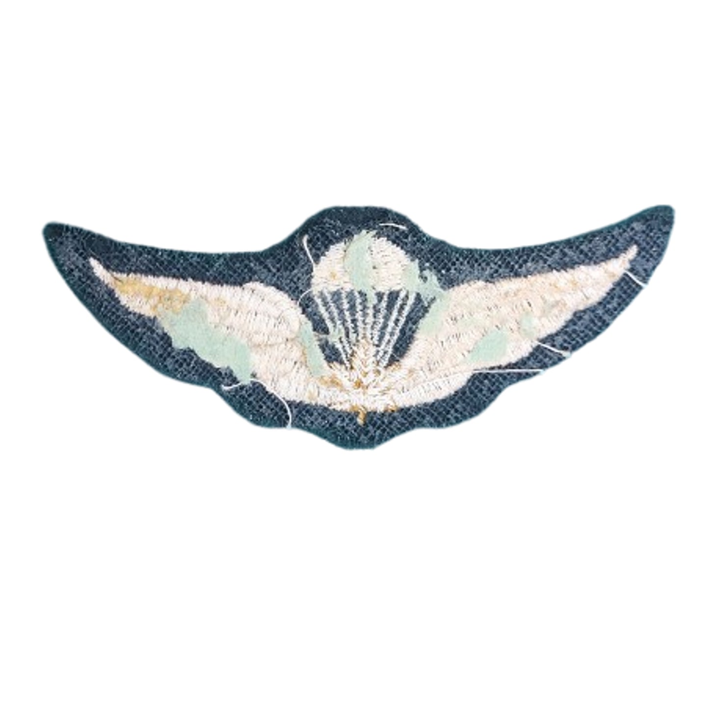 Post-WW2 Canadian Forces Pattern 67 Airborne Jump Wings Insignia