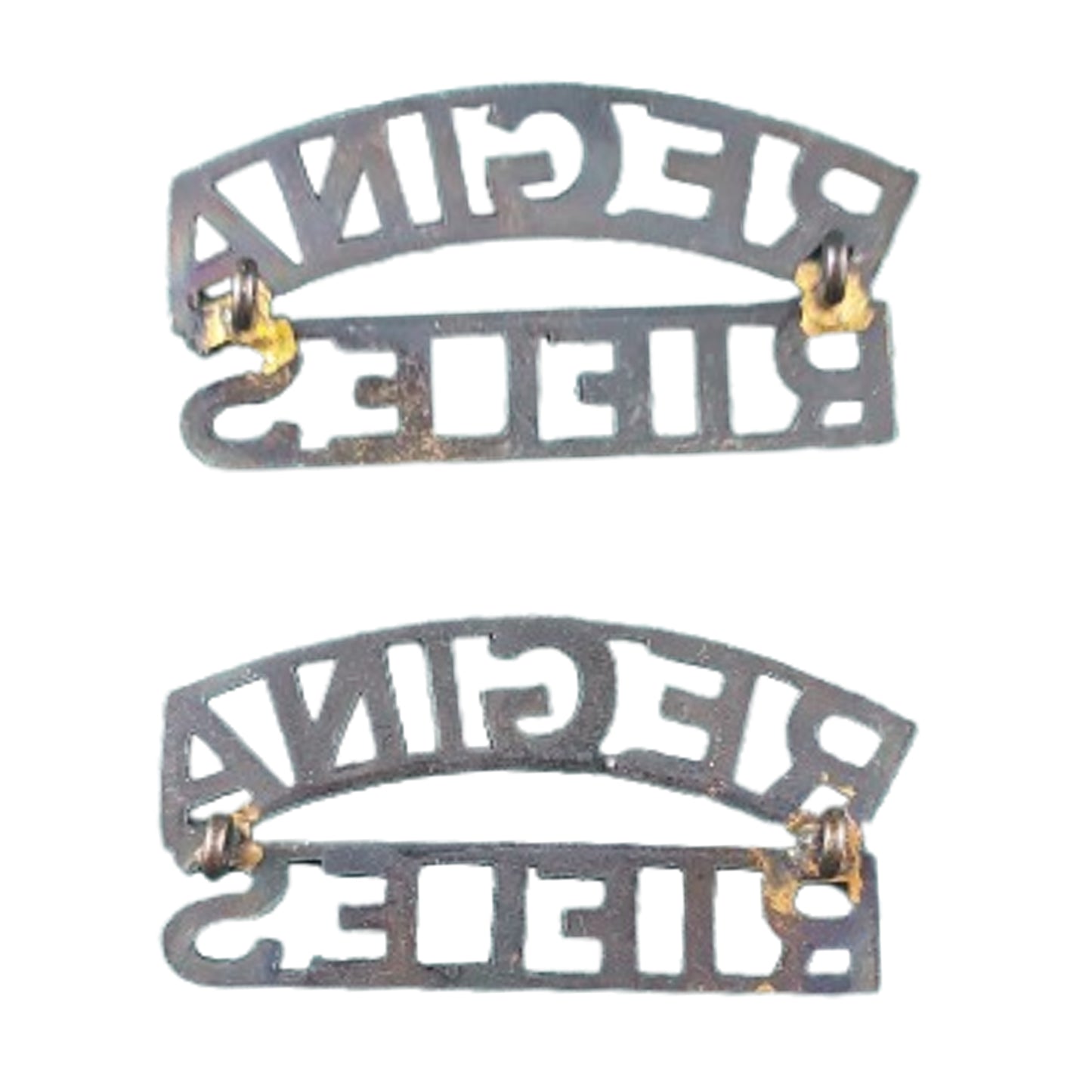 WW2 Canadian Regina Rifles Metal Shoulder Title Pair