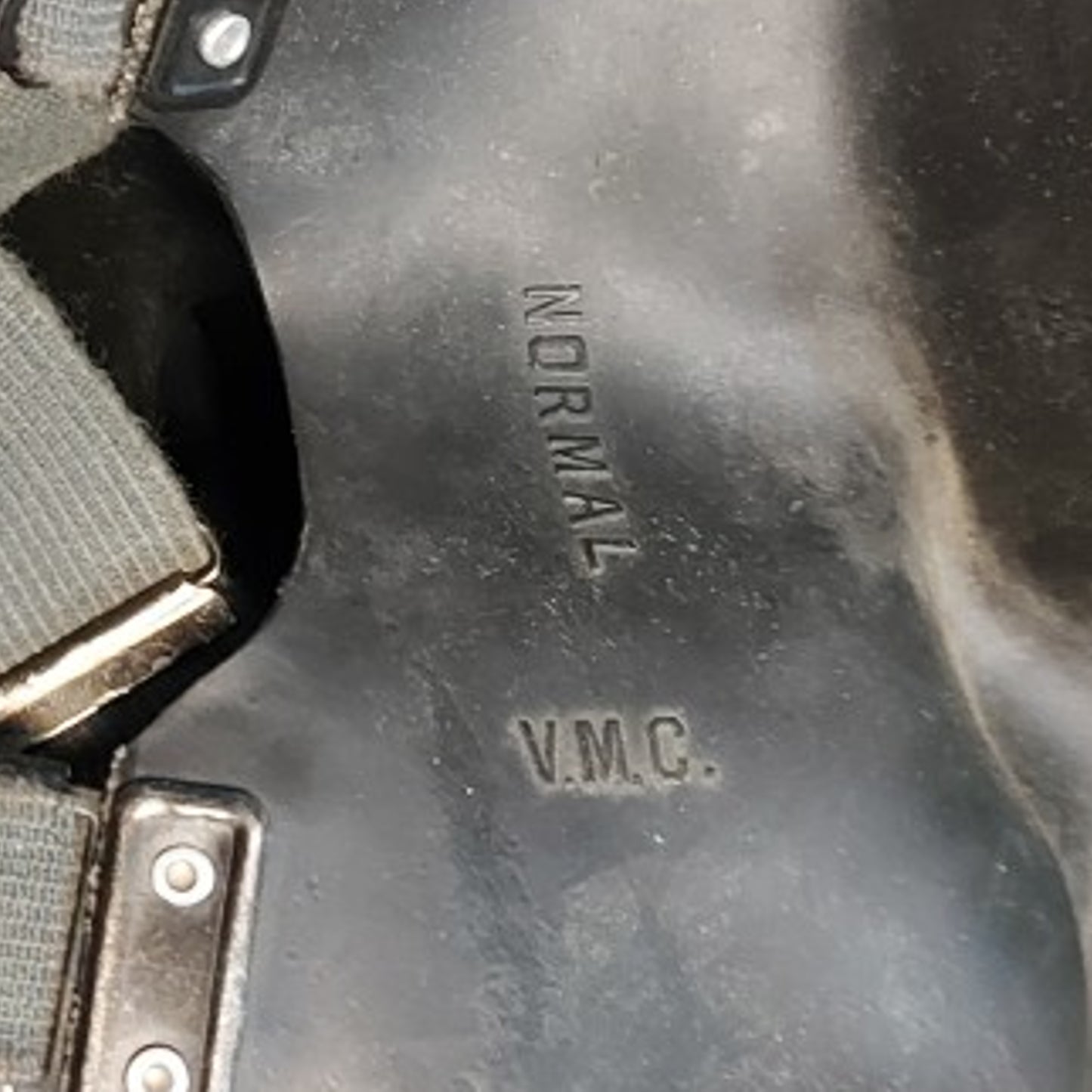 WW2 Canadian Mk.II Light Anti-Gas Respirator In Carrier