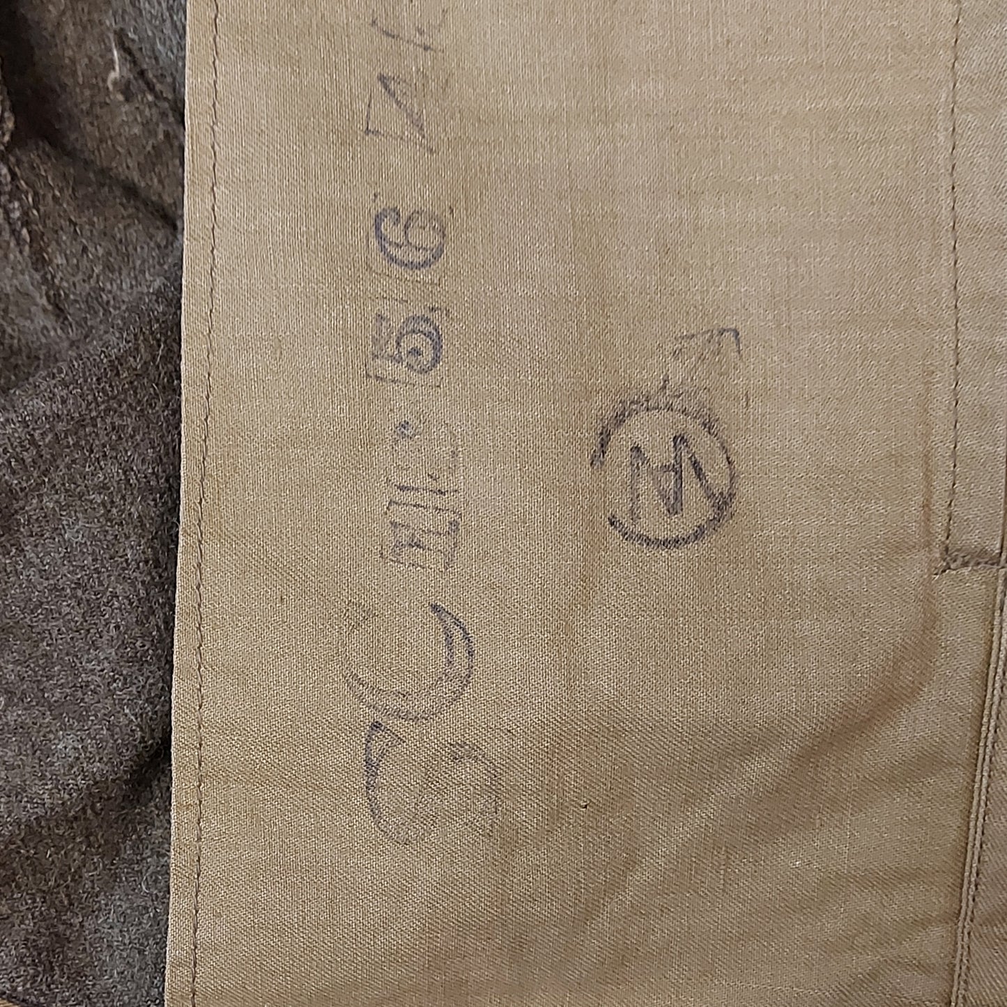 WW2 Canadian Battle Dress Tunic With Service Number No Insignia 1945