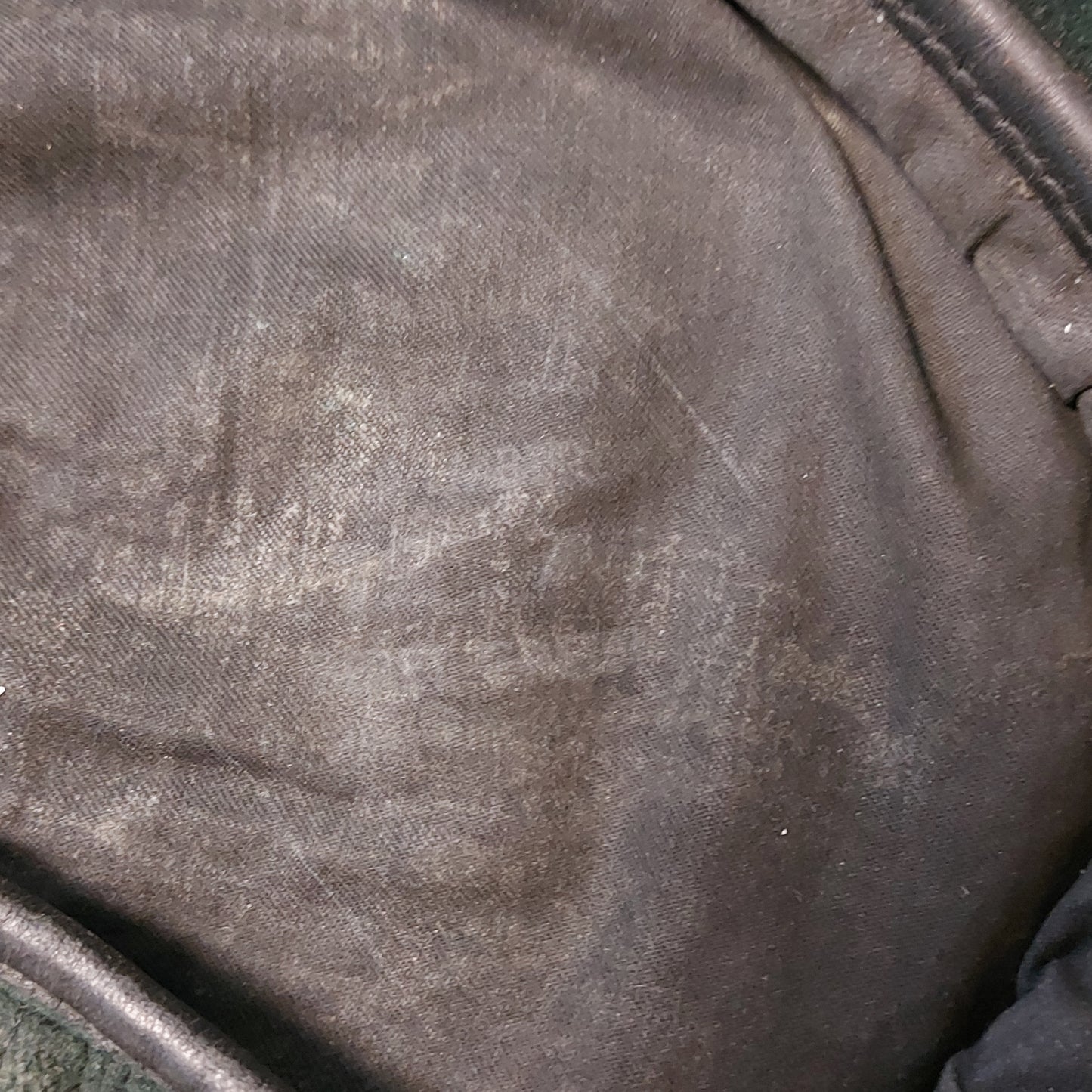 Post-WW2 Canadian Forces Grenadier Guards Beret With Badge