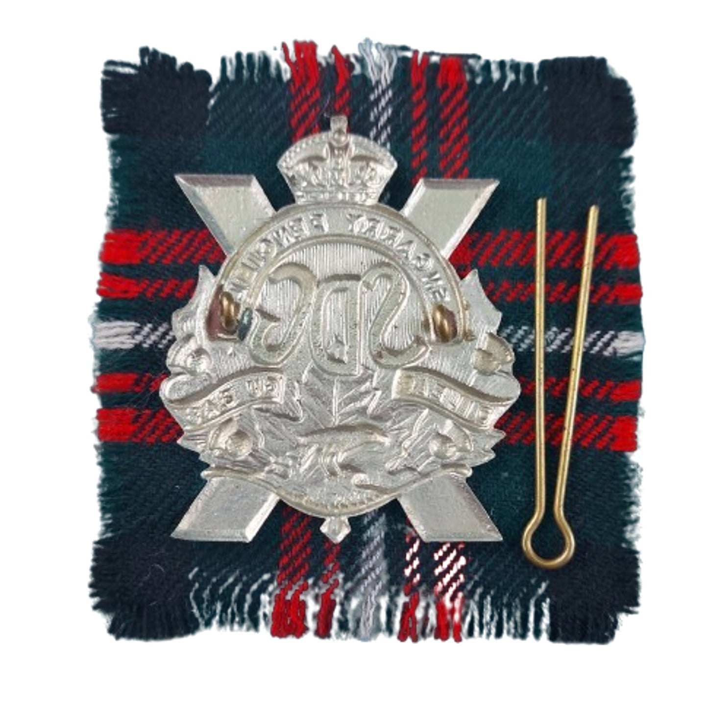 WW2 Canadian SDG Stormont Dundass & Glengarry Highlanders Cap Badge With Tartan Backing