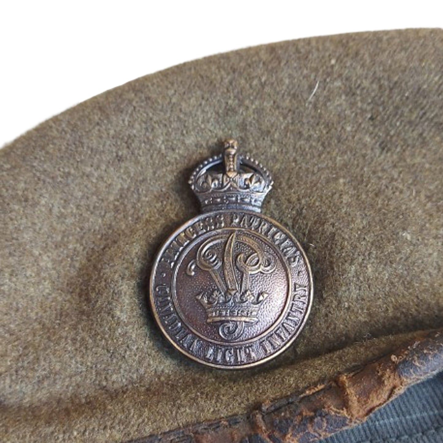WW2 Canadian Princess Patricia’s Canadian Light Infantry PPCLI Beret With Badge 1944