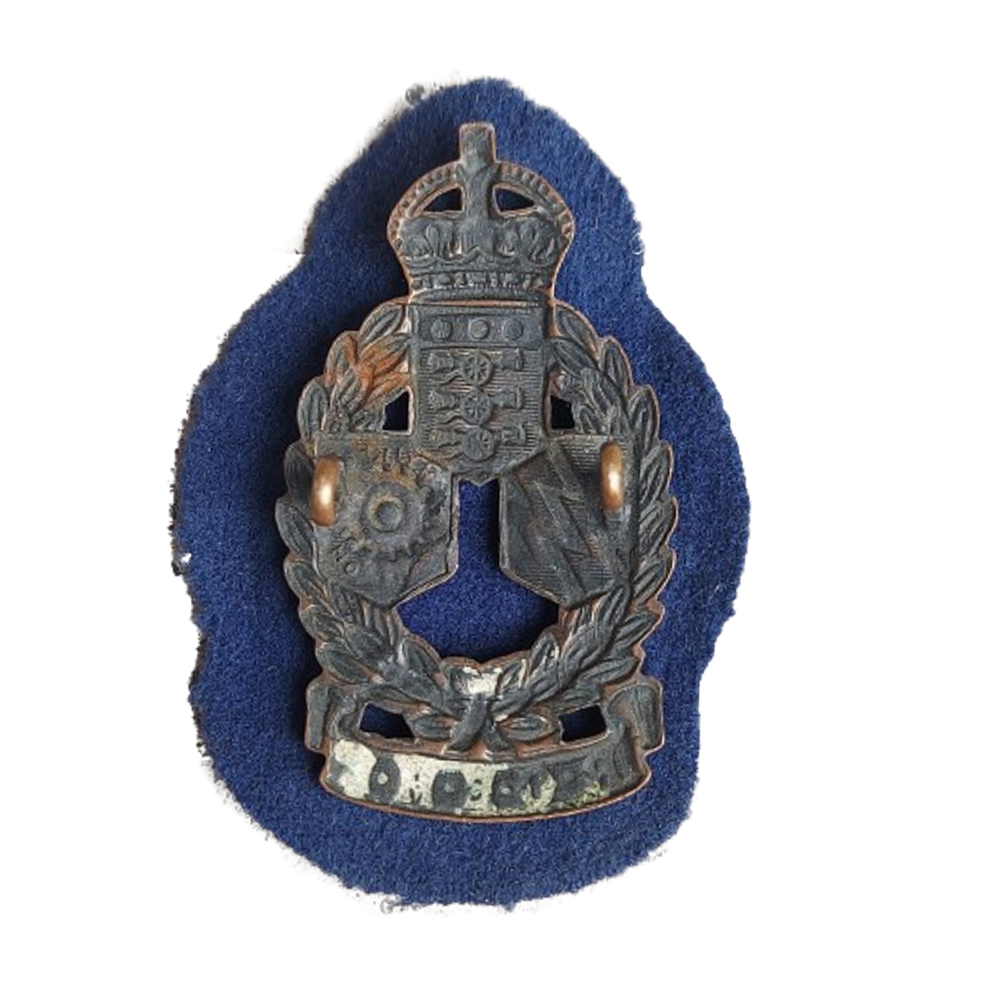 WW2 Canadian Royal Canadian Electrical Mechanical Engineers RCEME Cap Badge With Backing