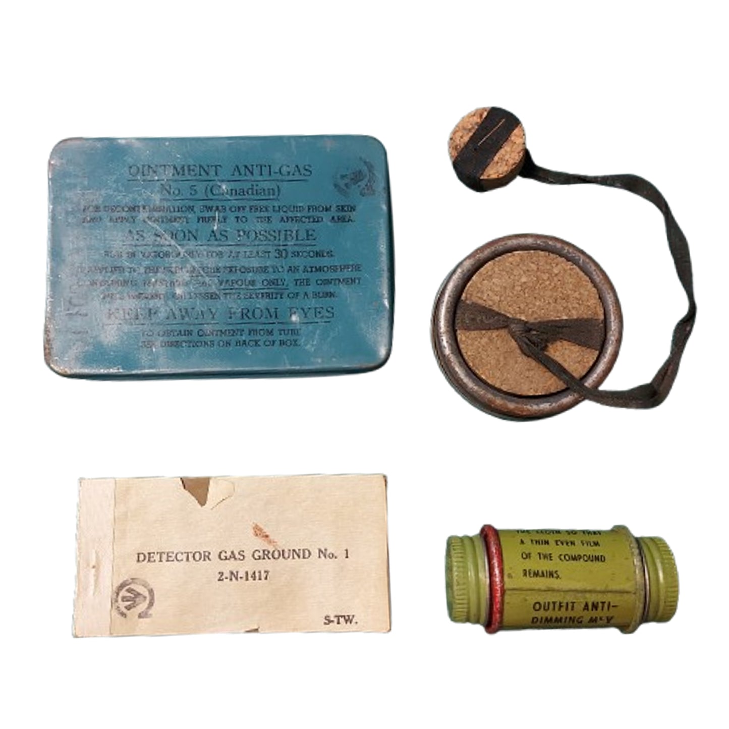 WW2 Canadian Named No.4 Mk.II Light Anti-Gas Respirator Set In Carrier Regiment De La Chaudiere
