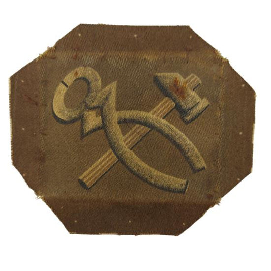 WW1-WW2 British Armourer's Printed Canvas Trade Badge
