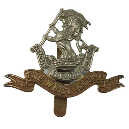 WW2 British West Riding Regiment Cap Badge