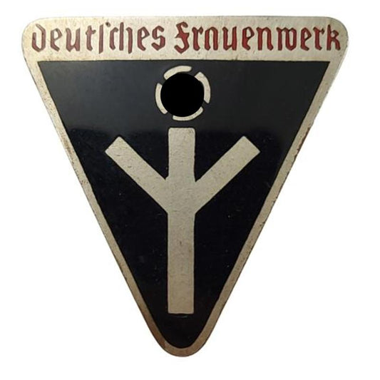 WW2 German NSDAP Deutshes Frauneshaft Membership Badge (C)