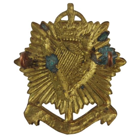 WW2 Irish Regiment Of Canada Cap Badge