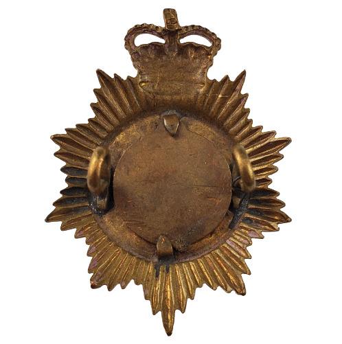 Post WW2 Queen's Crown Canadian Guards Cap Badge