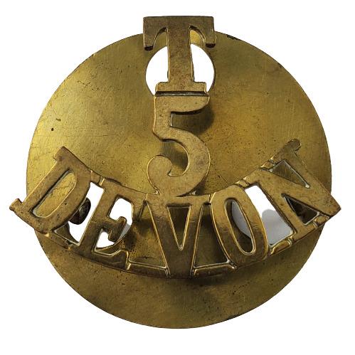 WW1 British 5th Devon Regiment Brass Shoulder Title