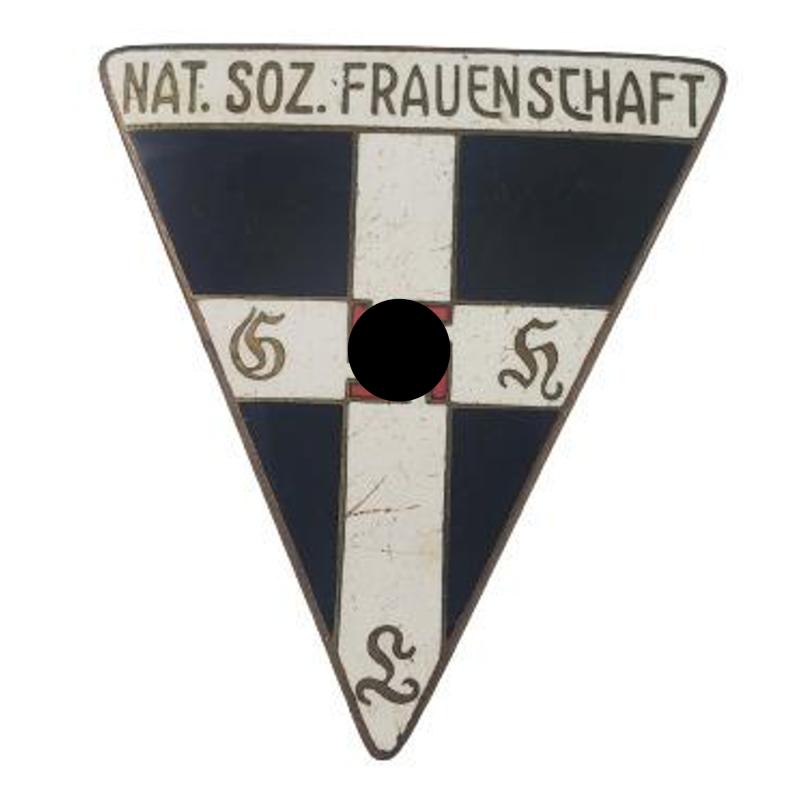 WW2 German NSDAP Deutshes Frauneshaft Membership Badge