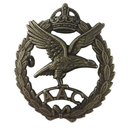 WW2 British Army Air Corps Beret Cap Badge