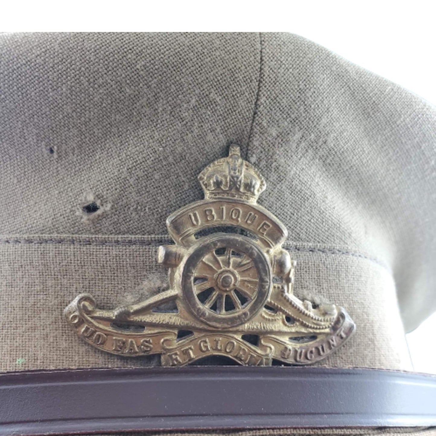 WW2 RCA Royal Canadian Artillery Visor Cap With Badge